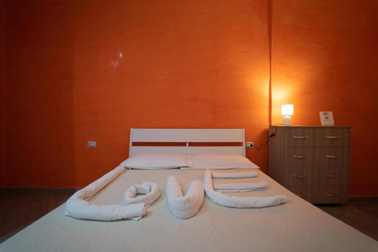 O Vic' Stritt' Hotel Napoli Ngoại thất bức ảnh