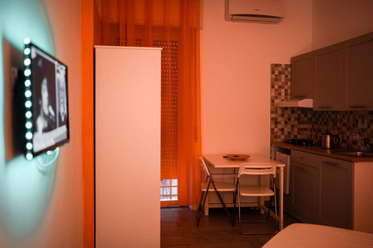 O Vic' Stritt' Hotel Napoli Ngoại thất bức ảnh