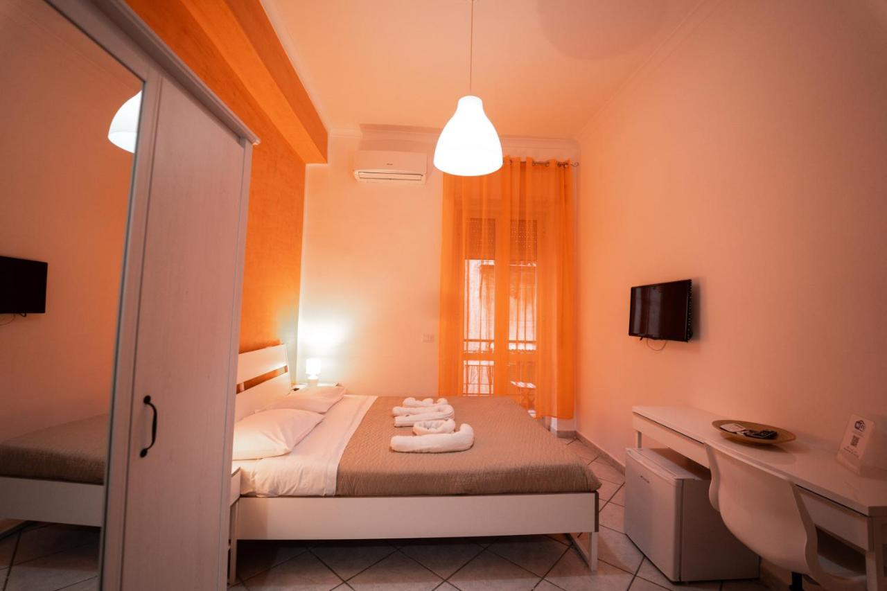 O Vic' Stritt' Hotel Napoli Ngoại thất bức ảnh