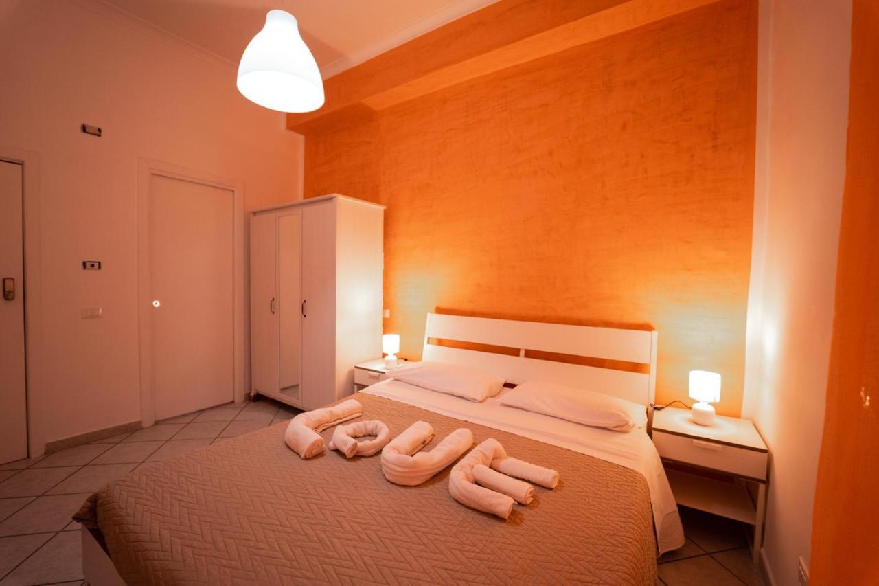 O Vic' Stritt' Hotel Napoli Ngoại thất bức ảnh