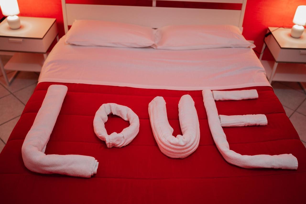 O Vic' Stritt' Hotel Napoli Ngoại thất bức ảnh