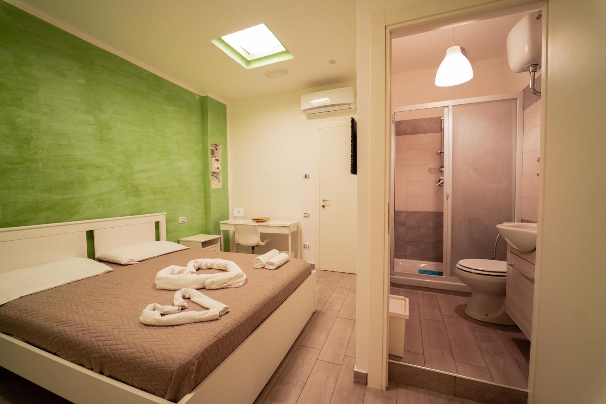 O Vic' Stritt' Hotel Napoli Ngoại thất bức ảnh